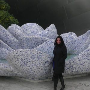 Meet your Posher, Claudia